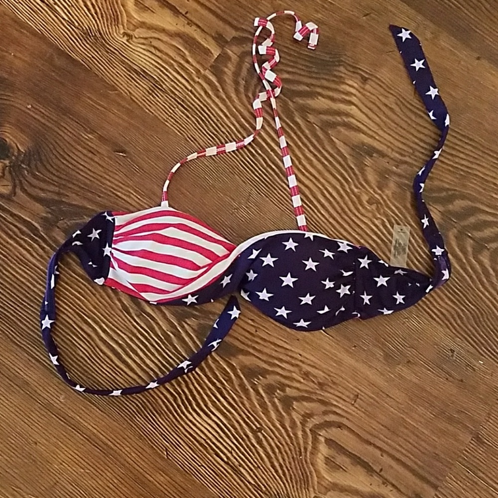 Nwot Swimming Suit Top sz.Small